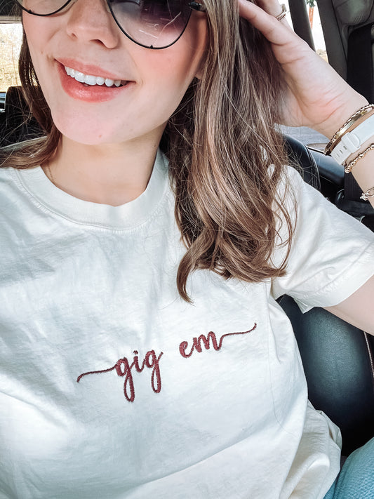 Gig 'Em tee